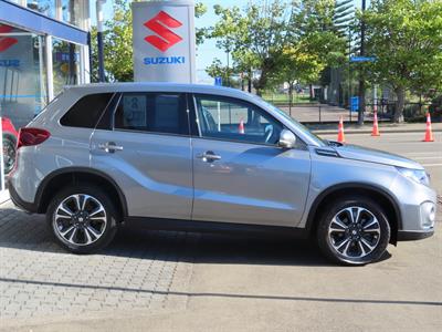 2022 Suzuki Vitara - Thumbnail