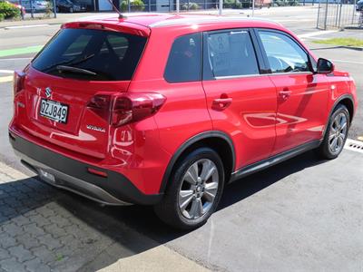 2019 Suzuki Vitara - Thumbnail