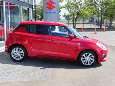 2024 Suzuki Swift - Thumbnail