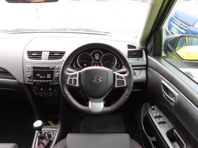 2012 Suzuki Swift - Thumbnail