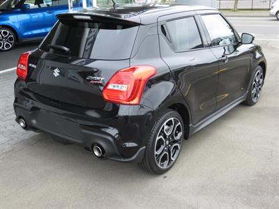 2024 Suzuki Swift - Thumbnail