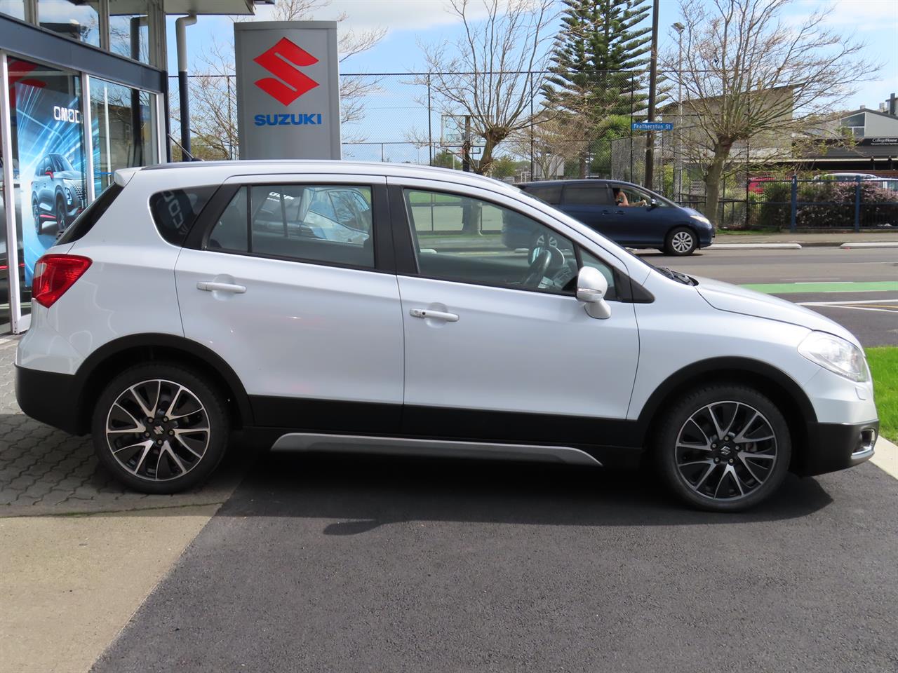 2015 Suzuki S-Cross