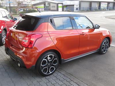 2024 Suzuki Swift - Thumbnail