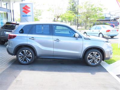 2022 Suzuki Vitara - Thumbnail