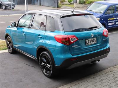 2017 Suzuki Vitara - Thumbnail