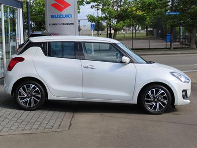 2023 Suzuki Swift - Thumbnail