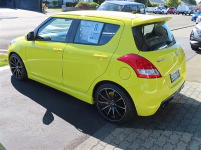 2016 Suzuki Swift - Thumbnail