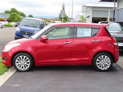 2013 Suzuki Swift - Thumbnail