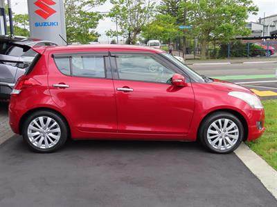 2013 Suzuki Swift - Thumbnail