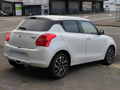 2024 Suzuki Swift - Thumbnail