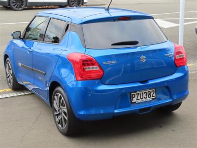 2023 Suzuki Swift - Thumbnail