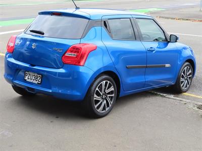 2023 Suzuki Swift - Thumbnail