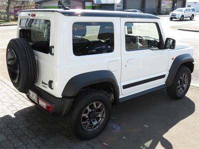 2024 Suzuki Jimny - Thumbnail