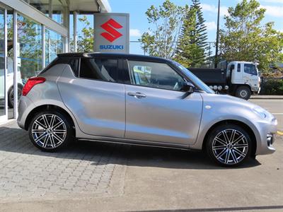 2024 Suzuki Swift - Thumbnail