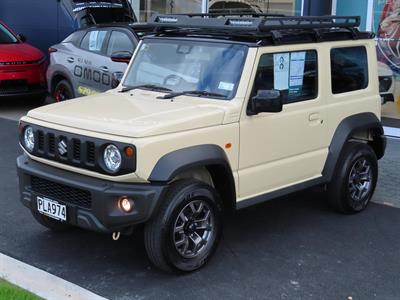 2022 Suzuki Jimny - Thumbnail